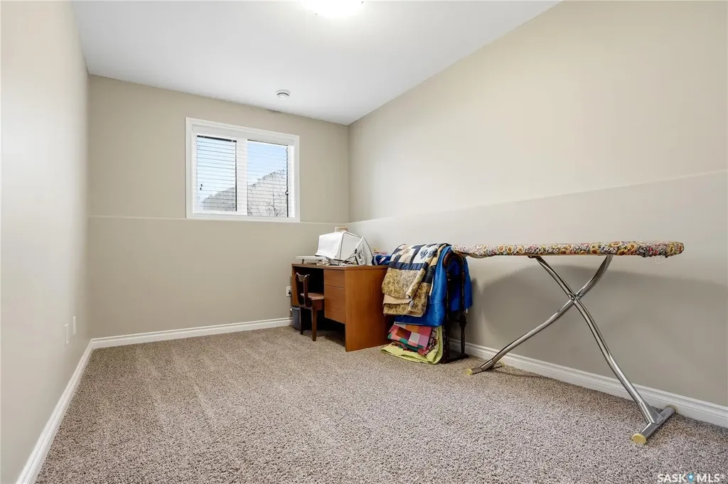 826 Rempel Crescent Saskatoon SK S7T 0M5