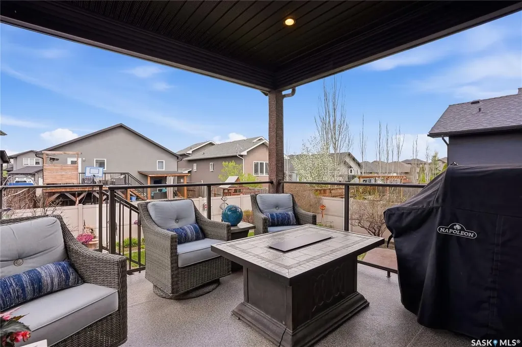 826 Rempel Crescent Saskatoon SK S7T 0M5