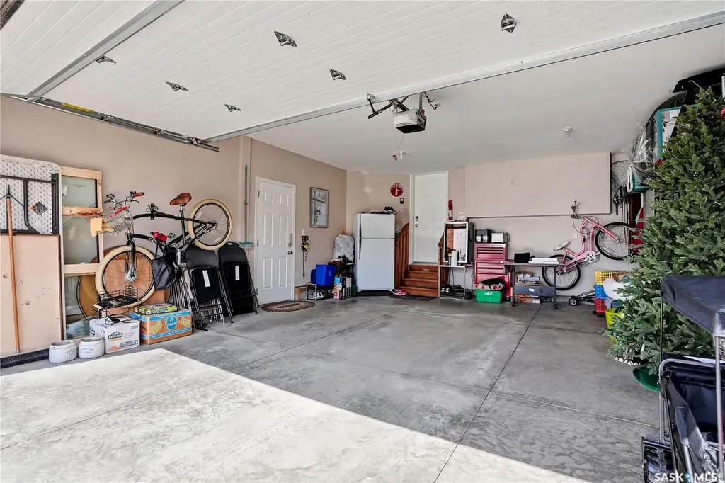 826 Rempel Crescent Saskatoon SK S7T 0M5