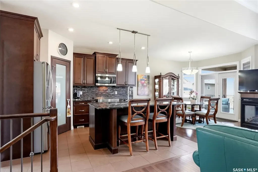 826 Rempel Crescent Saskatoon SK S7T 0M5