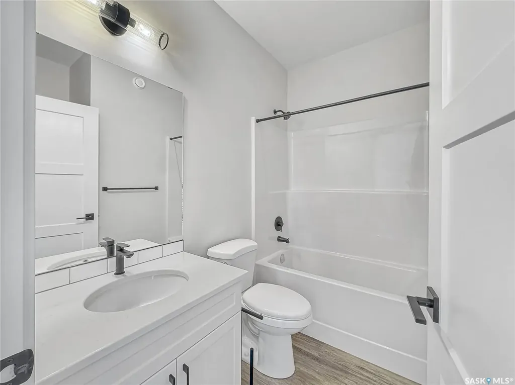 2604 Sandpiper Road North Battleford SK S9A 3Z3
