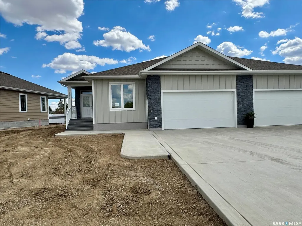 2604 Sandpiper Road North Battleford SK S9A 3Z3