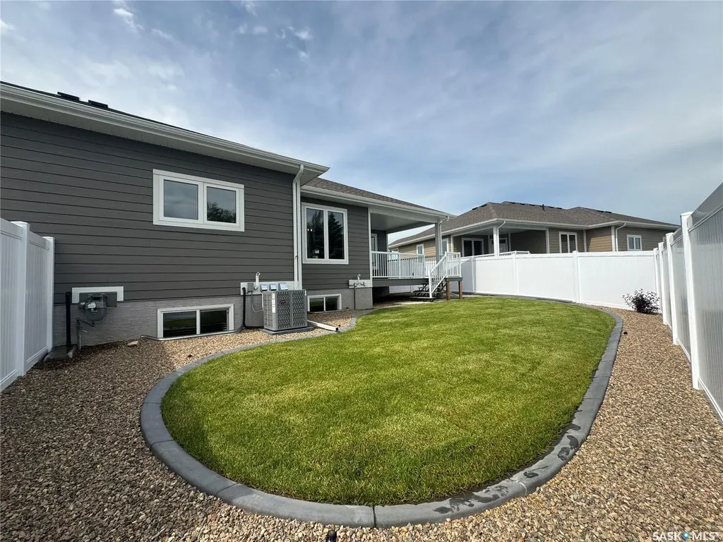 2604 Sandpiper Road North Battleford SK S9A 3Z3
