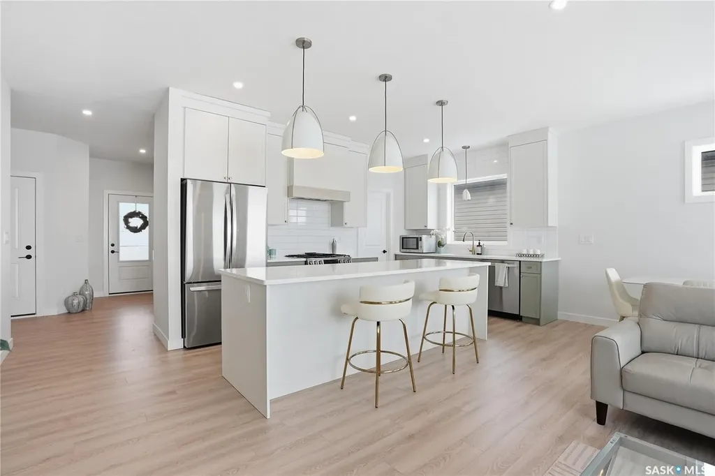 515 Delainey Road Saskatoon SK S7V 1V5