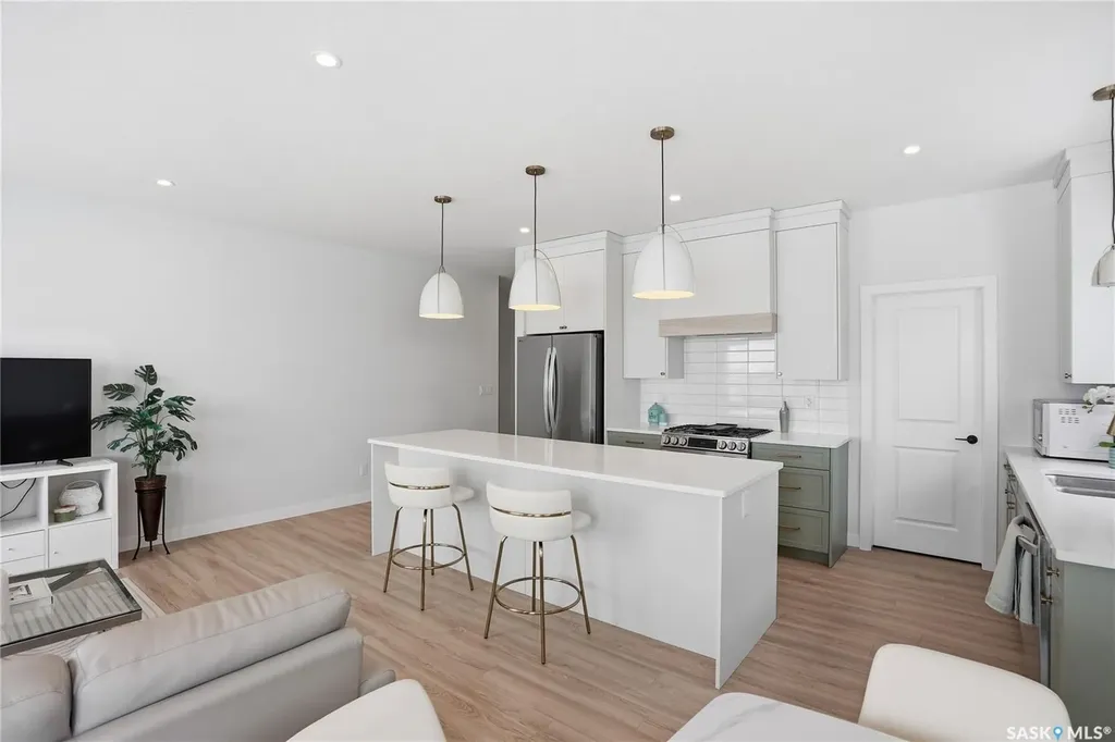 515 Delainey Road Saskatoon SK S7V 1V5