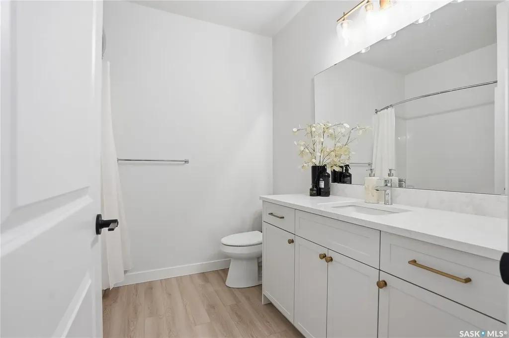 515 Delainey Road Saskatoon SK S7V 1V5