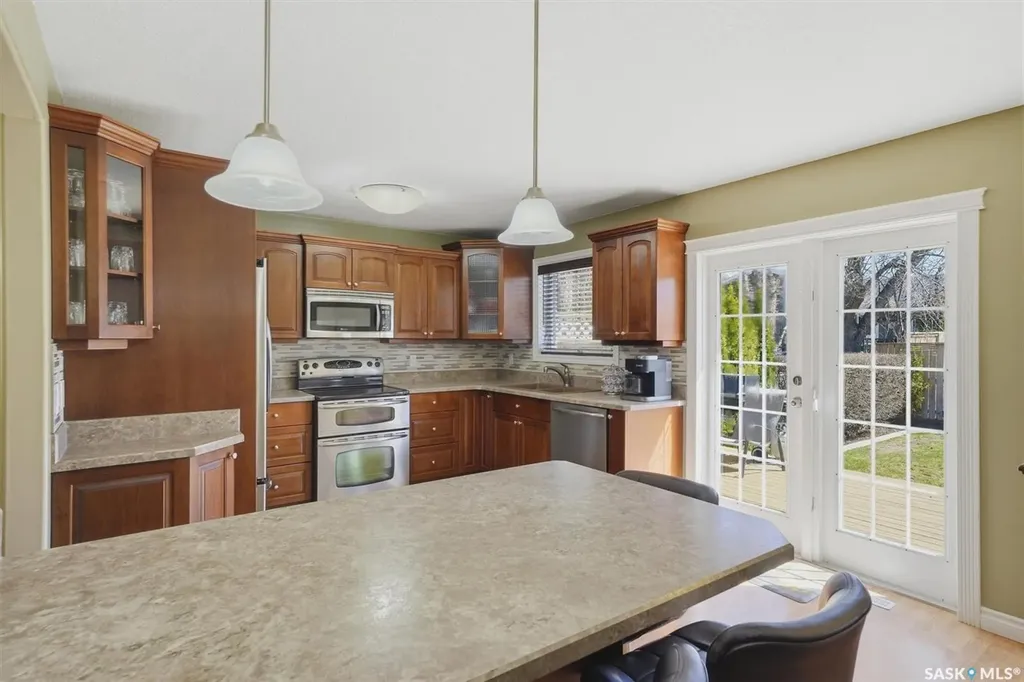 414 Perreault Lane Saskatoon SK S7K 6B6