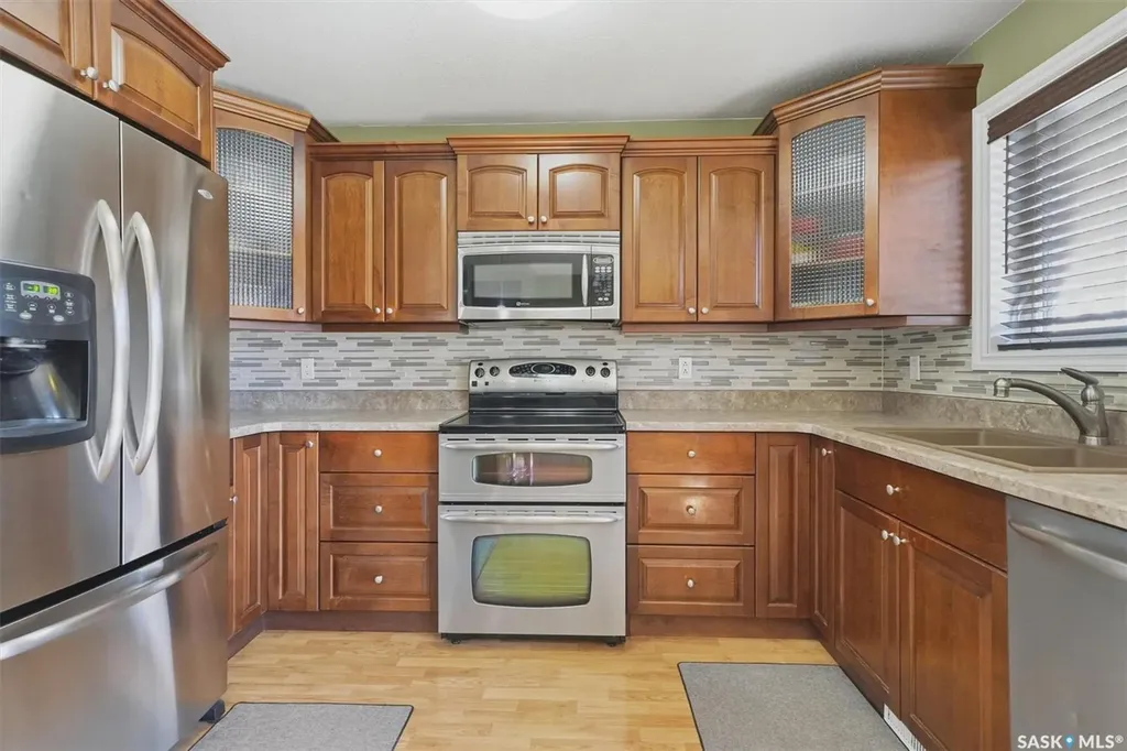 414 Perreault Lane Saskatoon SK S7K 6B6