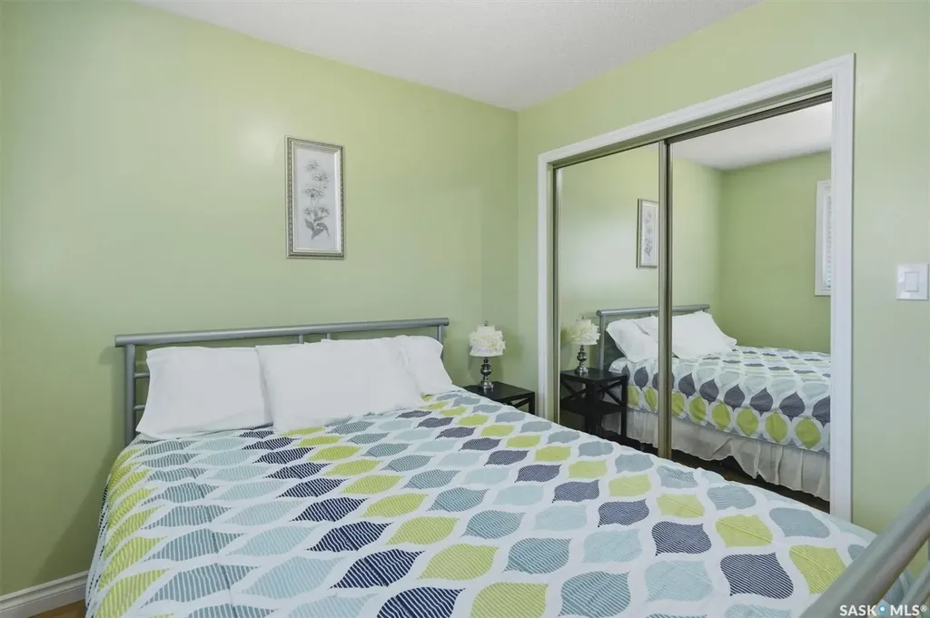 414 Perreault Lane Saskatoon SK S7K 6B6