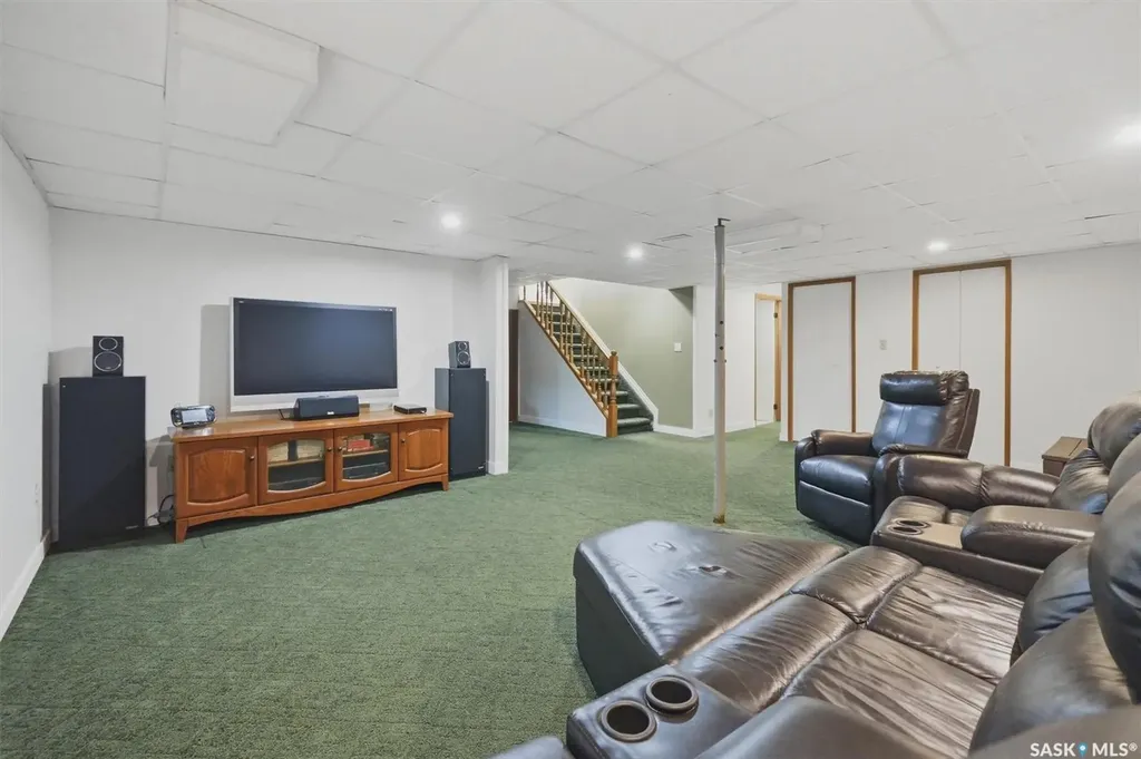 414 Perreault Lane Saskatoon SK S7K 6B6
