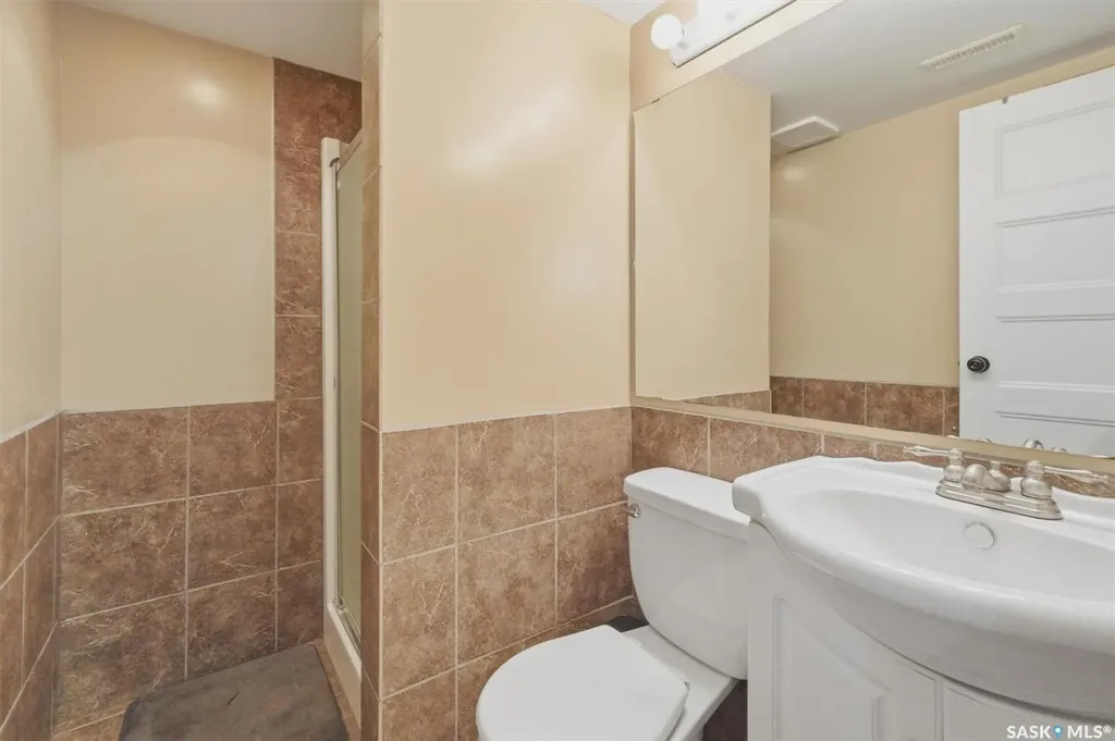 414 Perreault Lane Saskatoon SK S7K 6B6
