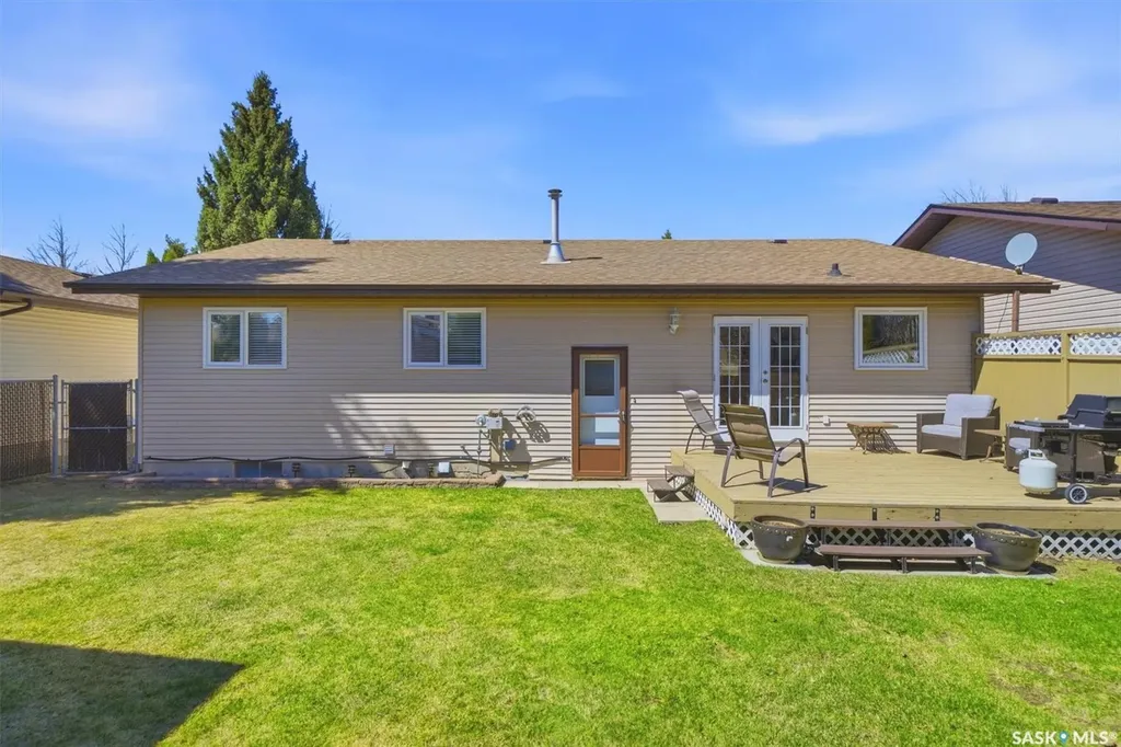 414 Perreault Lane Saskatoon SK S7K 6B6