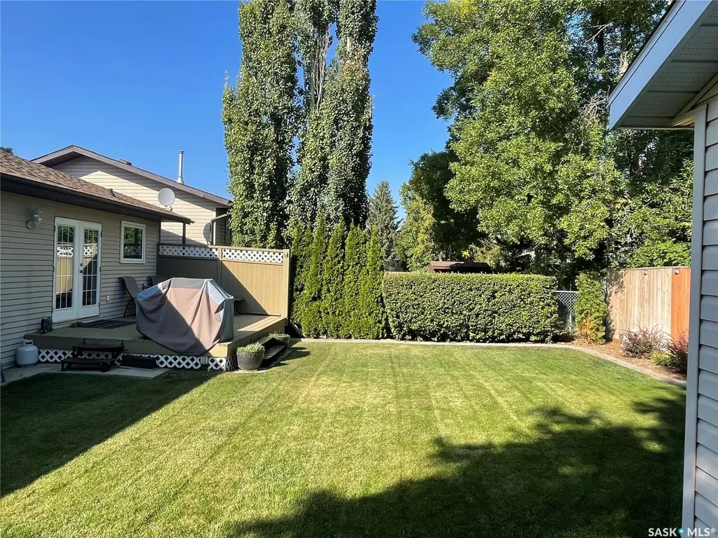 414 Perreault Lane Saskatoon SK S7K 6B6