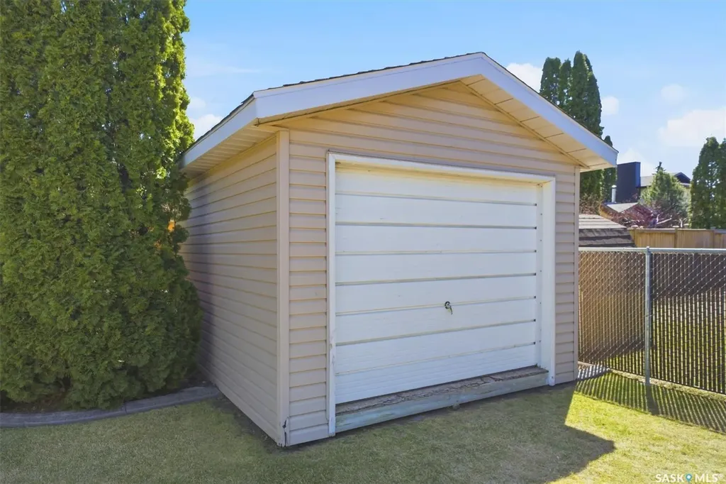 414 Perreault Lane Saskatoon SK S7K 6B6