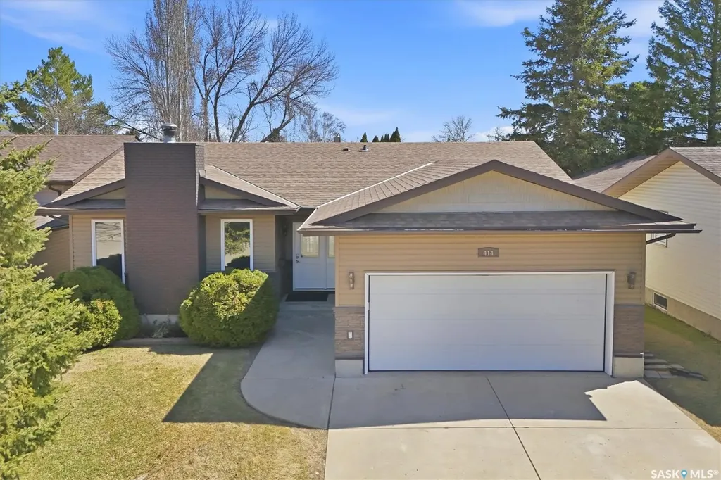 414 Perreault Lane Saskatoon SK S7K 6B6