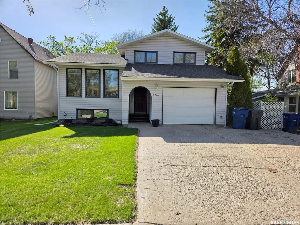 204 1st Street E Carlyle SK S0C 0R0