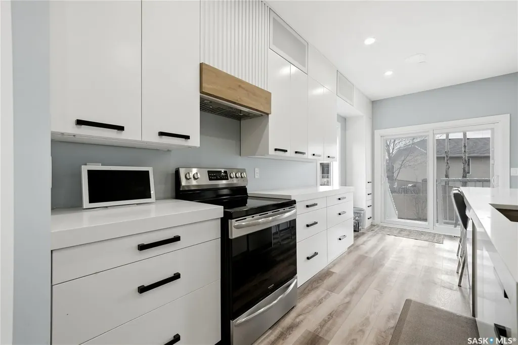 709 Aspen Crescent Pilot Butte SK S0G 3Z0
