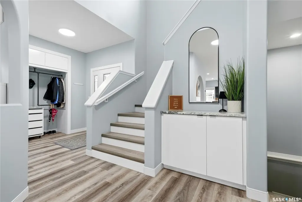 709 Aspen Crescent Pilot Butte SK S0G 3Z0