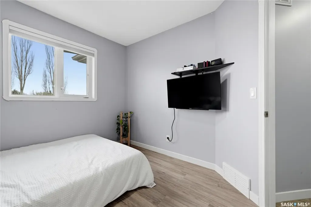 709 Aspen Crescent Pilot Butte SK S0G 3Z0
