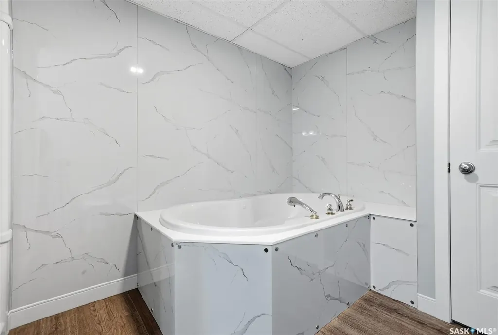 709 Aspen Crescent Pilot Butte SK S0G 3Z0