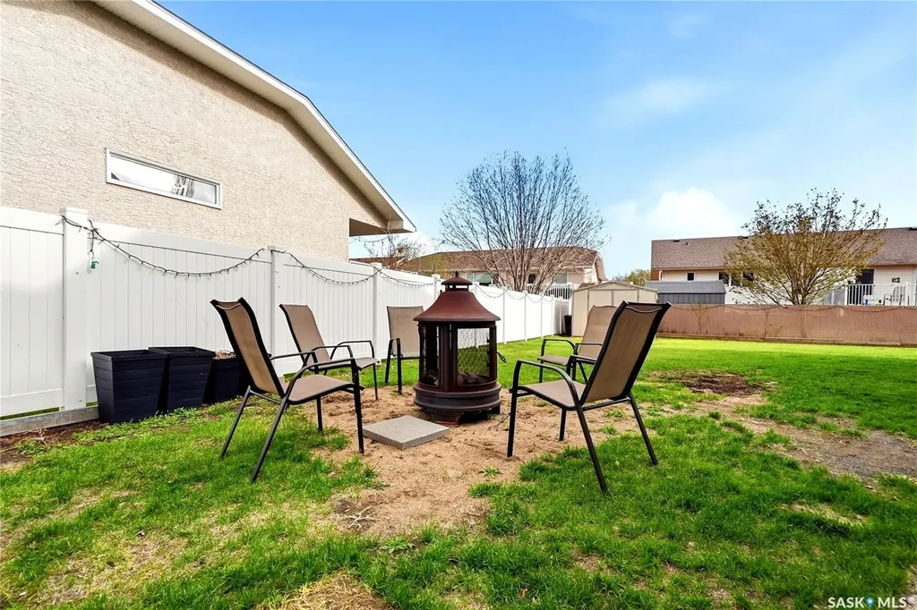 709 Aspen Crescent Pilot Butte SK S0G 3Z0