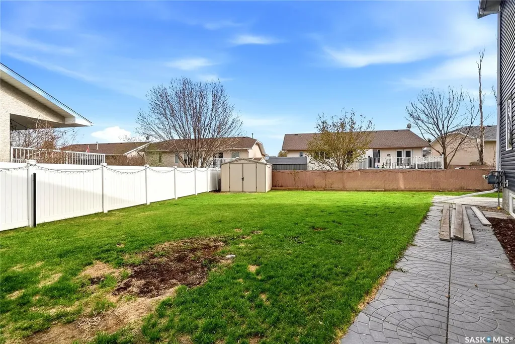 709 Aspen Crescent Pilot Butte SK S0G 3Z0