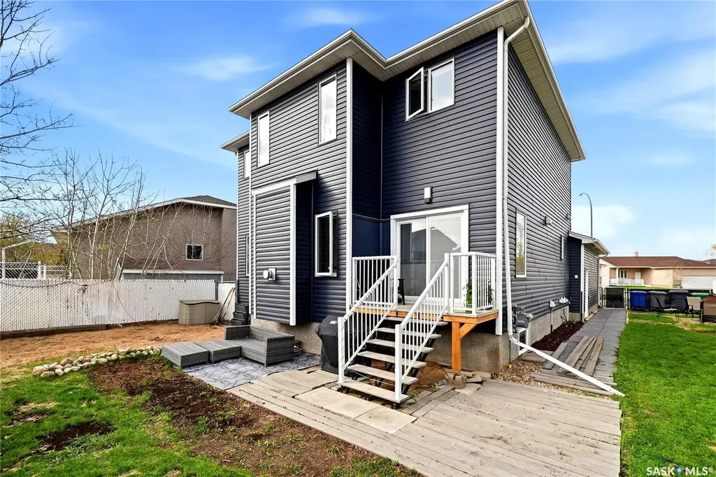 709 Aspen Crescent Pilot Butte SK S0G 3Z0