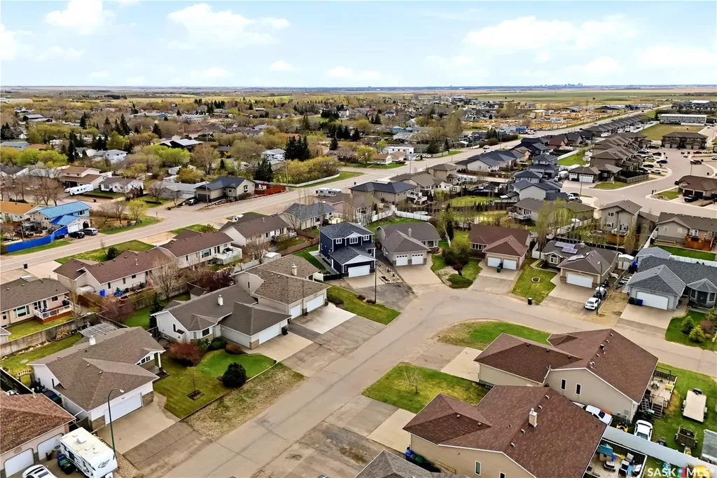 709 Aspen Crescent Pilot Butte SK S0G 3Z0