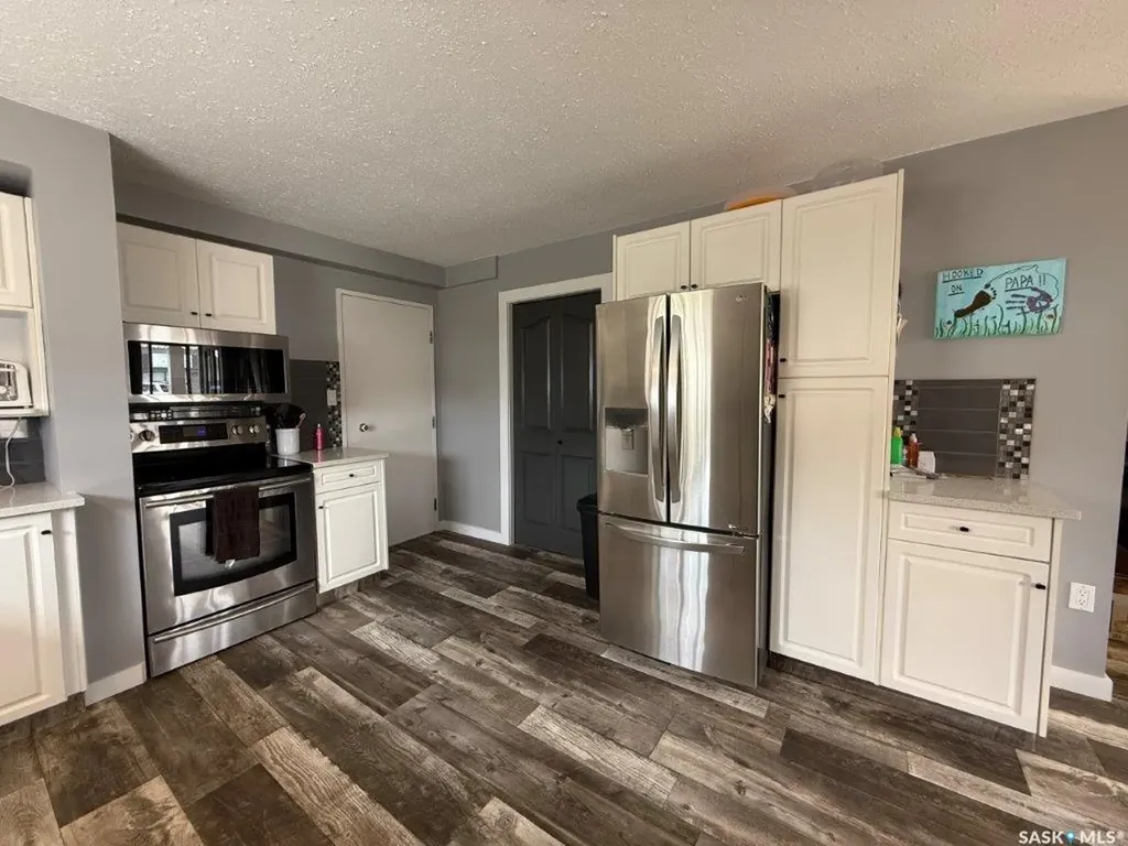 122 1st Avenue E Kindersley SK S0L 1S0