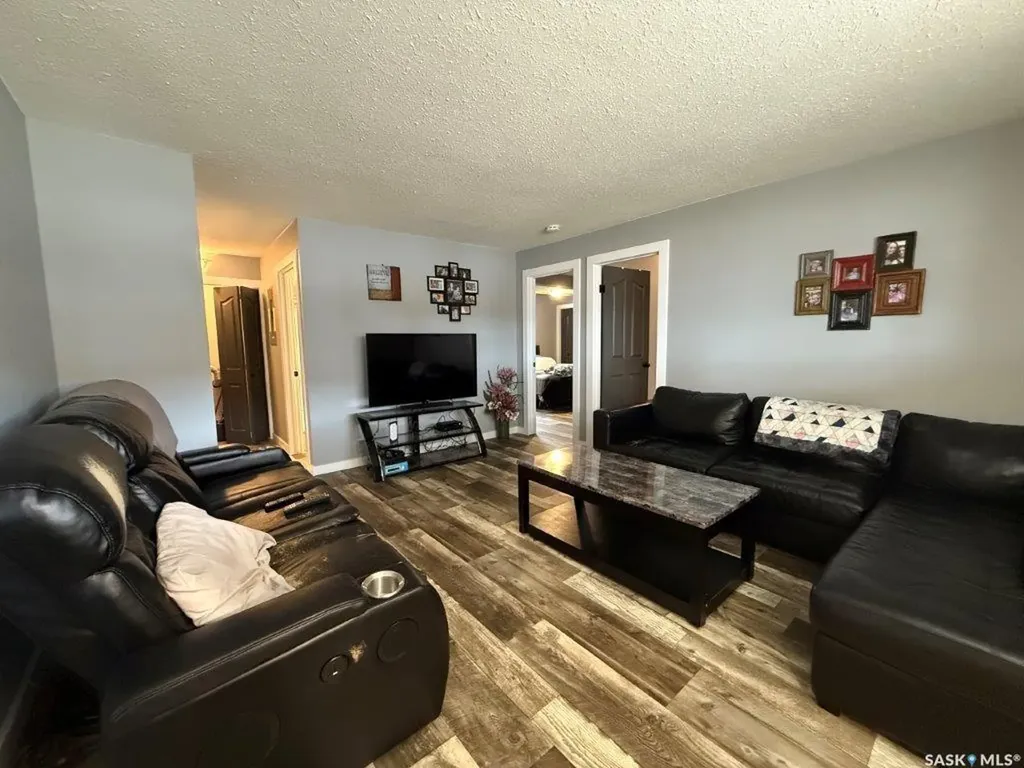 122 1st Avenue E Kindersley SK S0L 1S0