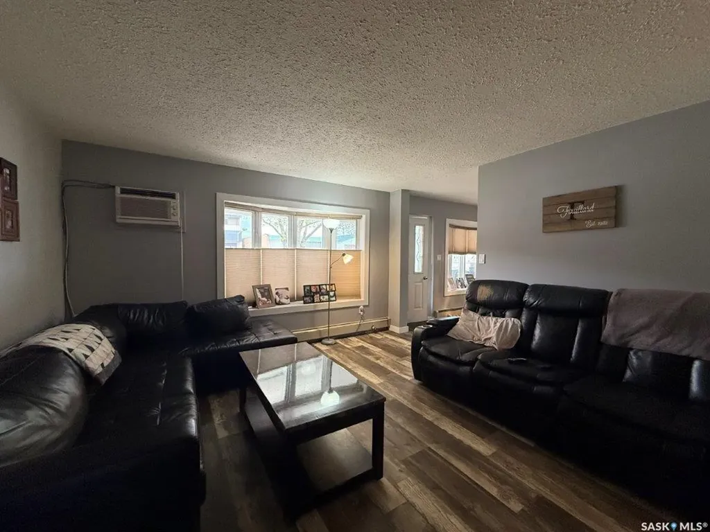 122 1st Avenue E Kindersley SK S0L 1S0
