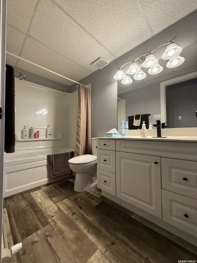 122 1st Avenue E Kindersley SK S0L 1S0