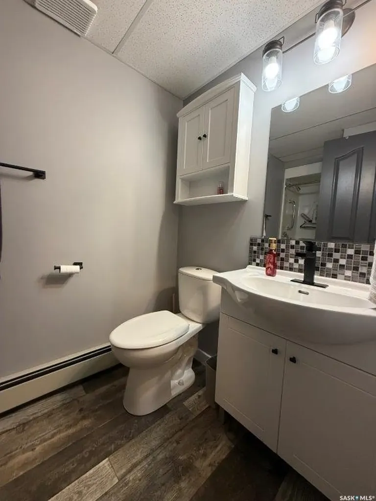122 1st Avenue E Kindersley SK S0L 1S0