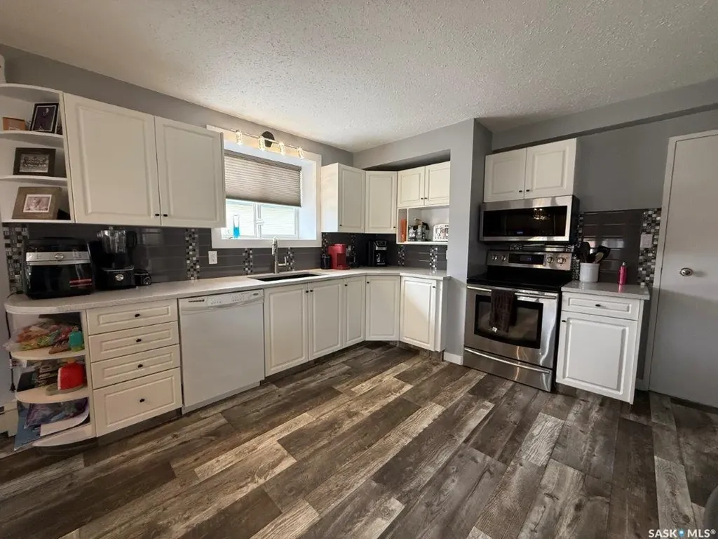 122 1st Avenue E Kindersley SK S0L 1S0