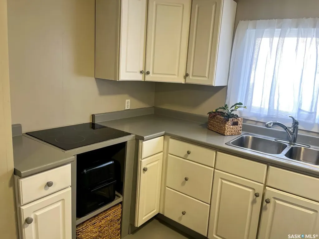 2234 Winnipeg Street Regina SK S4P 1H1