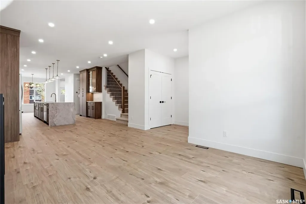 317 11th Street Saskatoon SK S7N 0E5