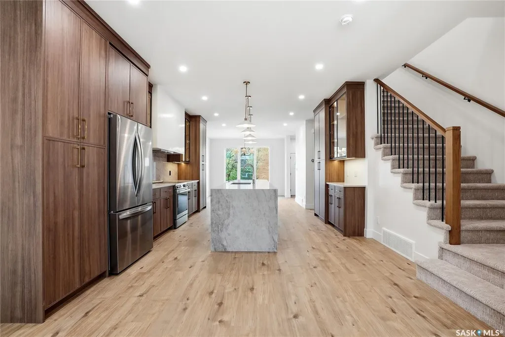 317 11th Street Saskatoon SK S7N 0E5