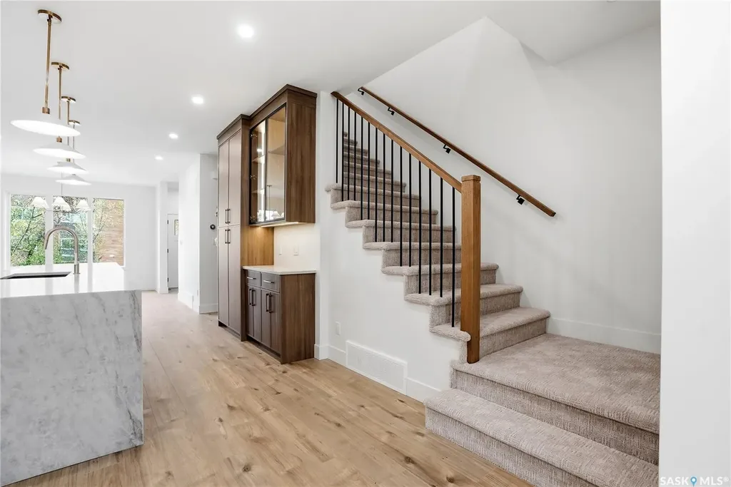 317 11th Street Saskatoon SK S7N 0E5