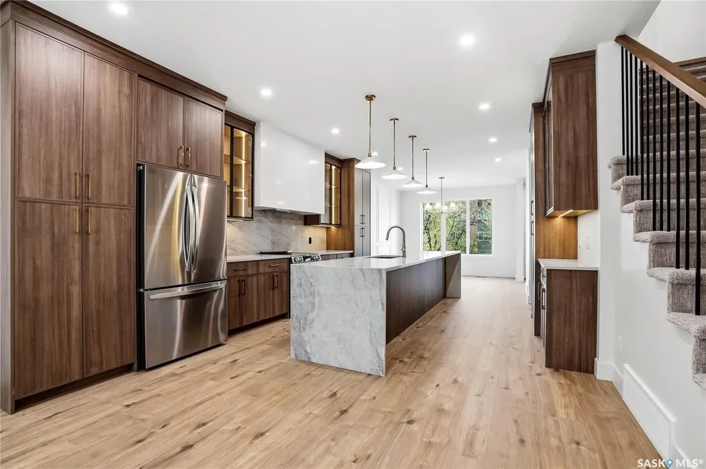 317 11th Street Saskatoon SK S7N 0E5