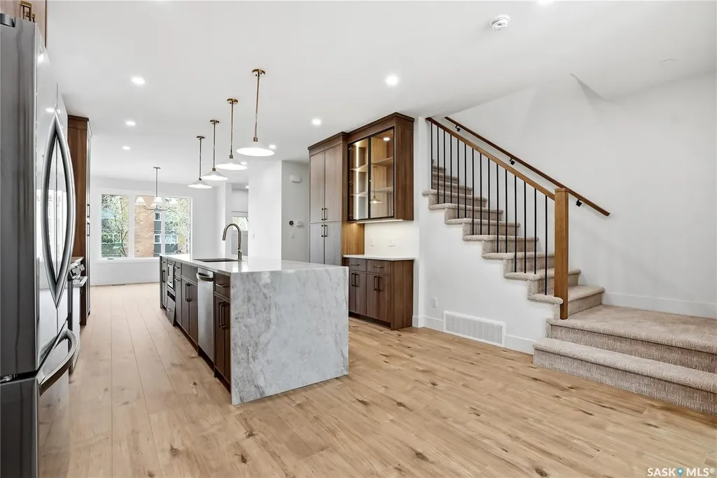 317 11th Street Saskatoon SK S7N 0E5