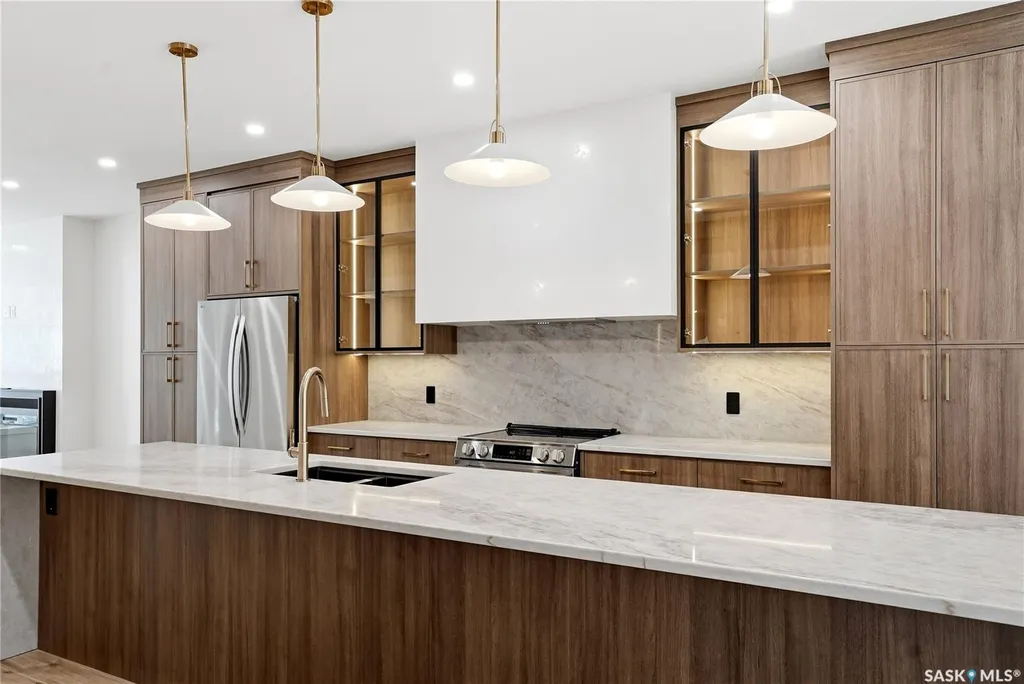 317 11th Street Saskatoon SK S7N 0E5