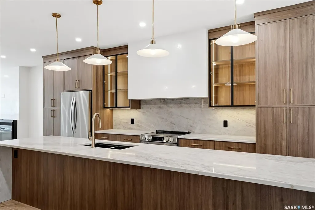 317 11th Street Saskatoon SK S7N 0E5