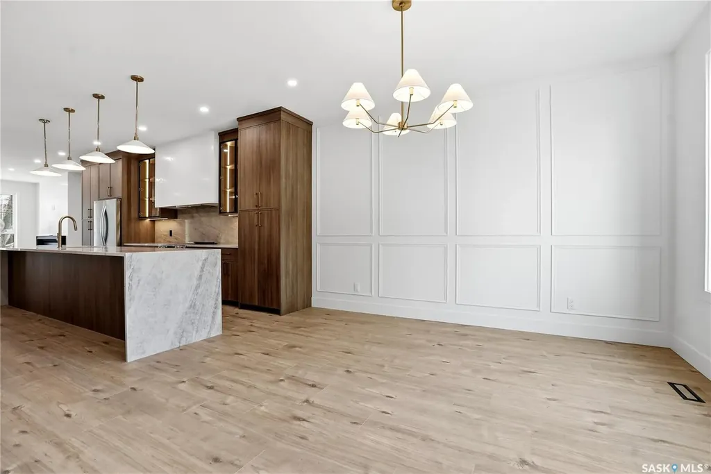 317 11th Street Saskatoon SK S7N 0E5