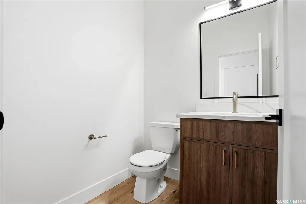 317 11th Street Saskatoon SK S7N 0E5