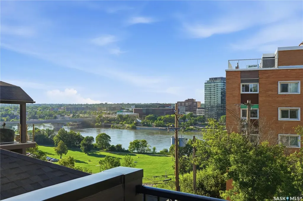 317 11th Street Saskatoon SK S7N 0E5