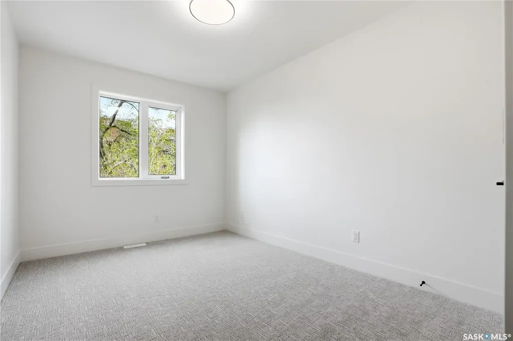 317 11th Street Saskatoon SK S7N 0E5