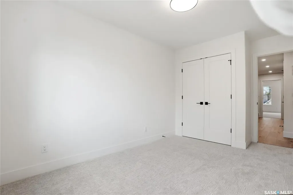 317 11th Street Saskatoon SK S7N 0E5