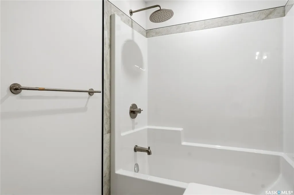 317 11th Street Saskatoon SK S7N 0E5