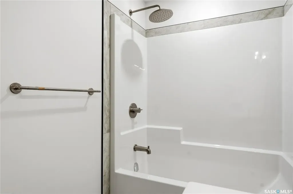 317 11th Street Saskatoon SK S7N 0E5