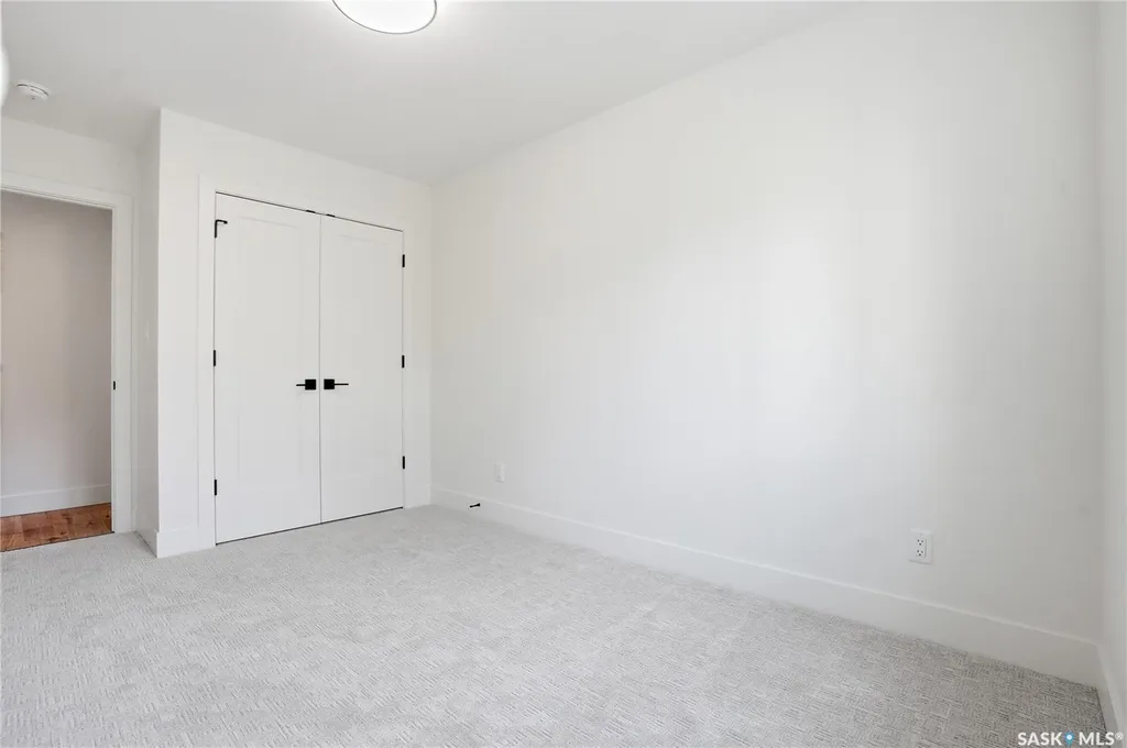 317 11th Street Saskatoon SK S7N 0E5